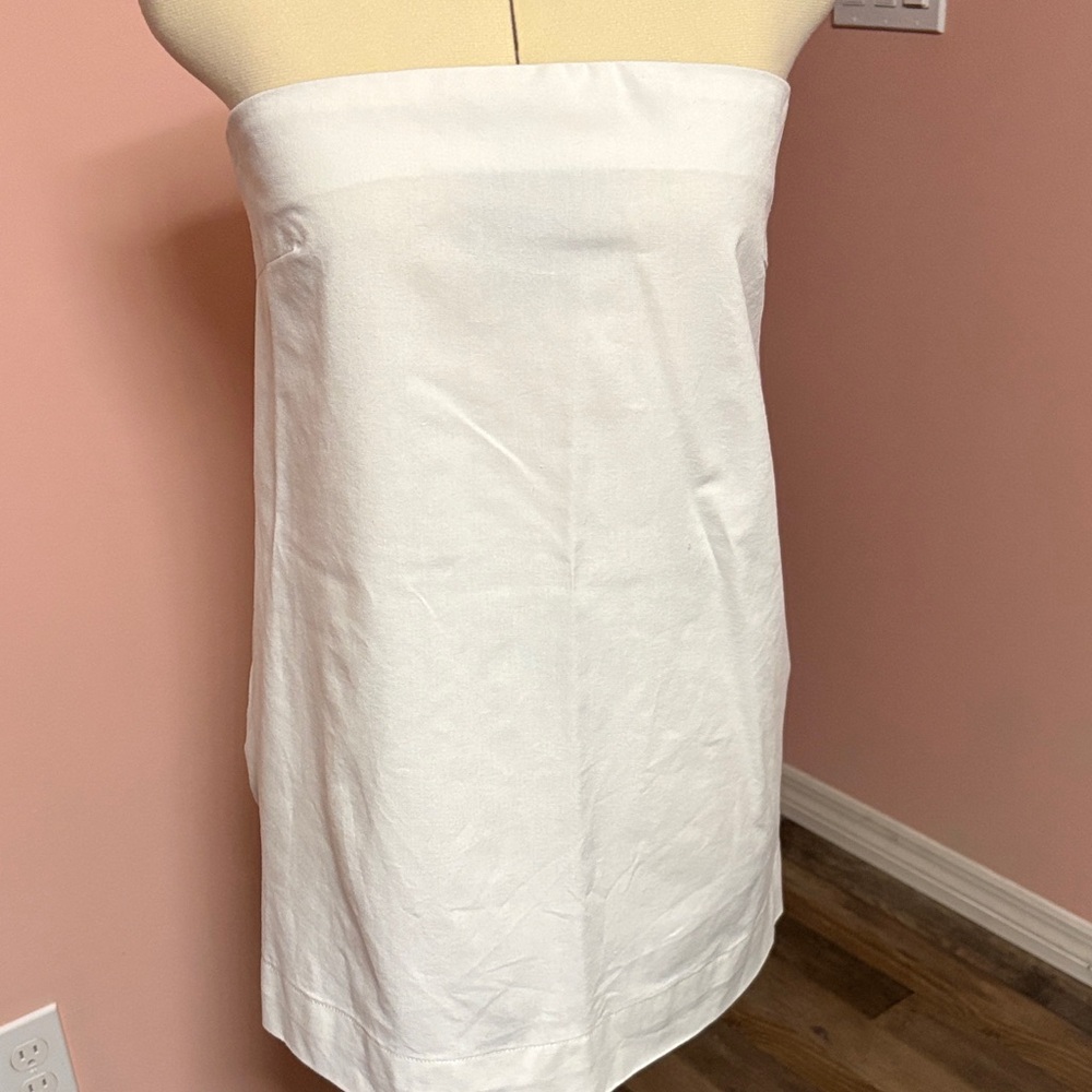 Classic Strapless White Sundress - Minimal Design